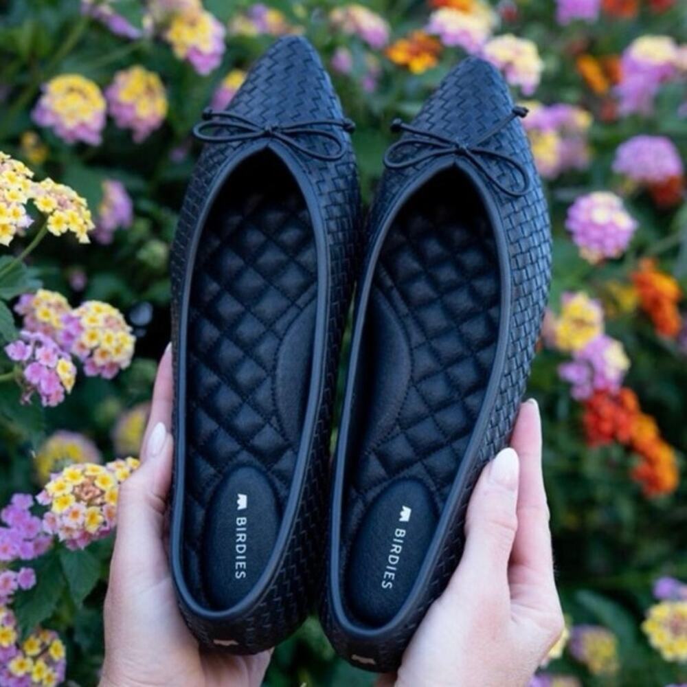 Birdies the Goldfinch women’s black leather woven flats SZ 9